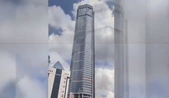 중국 75층 건물 휘청