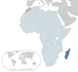  Madagaskar konumu  (koyu mavi)– Afrika bölgesinde  (açık mavi & koyu gri)– Afrika Birliği içerisinde  (açık mavi)