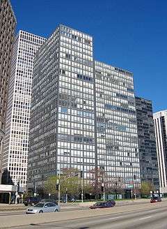 860-880 Lakeshore Drive with surrounding roads and buildings