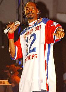 Snoop Dogg performing live in Hawaii in 2005.